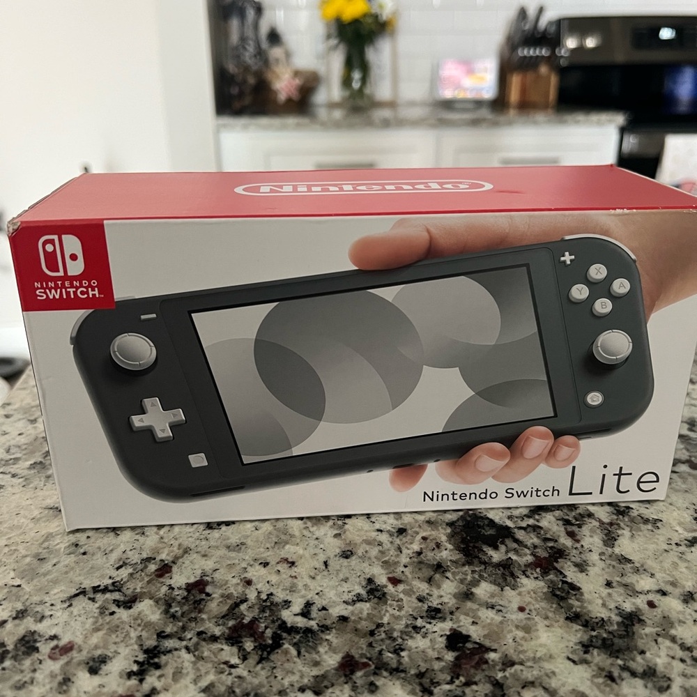 Nintendo Switch in Charcoal Gray - Picture 3 of 3